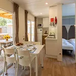 Mobilhome Im Mit Grosser Poolanlage * Кастильоне-делла-Пеская